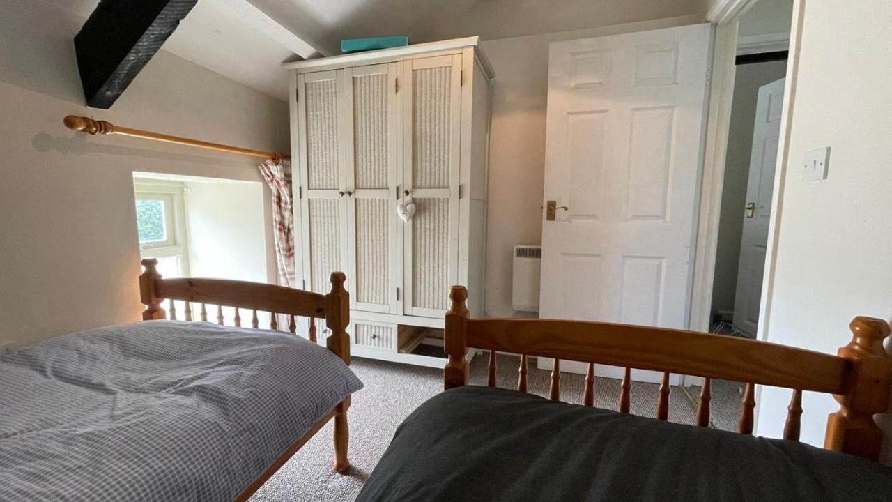 Villa Crug Yr Eryr Isaf à Llandysul Extérieur photo